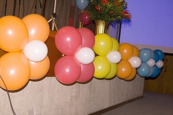 Как сделать цветы из обычных шаров своими руками Как сделать цветы из обычных шаров своими руками