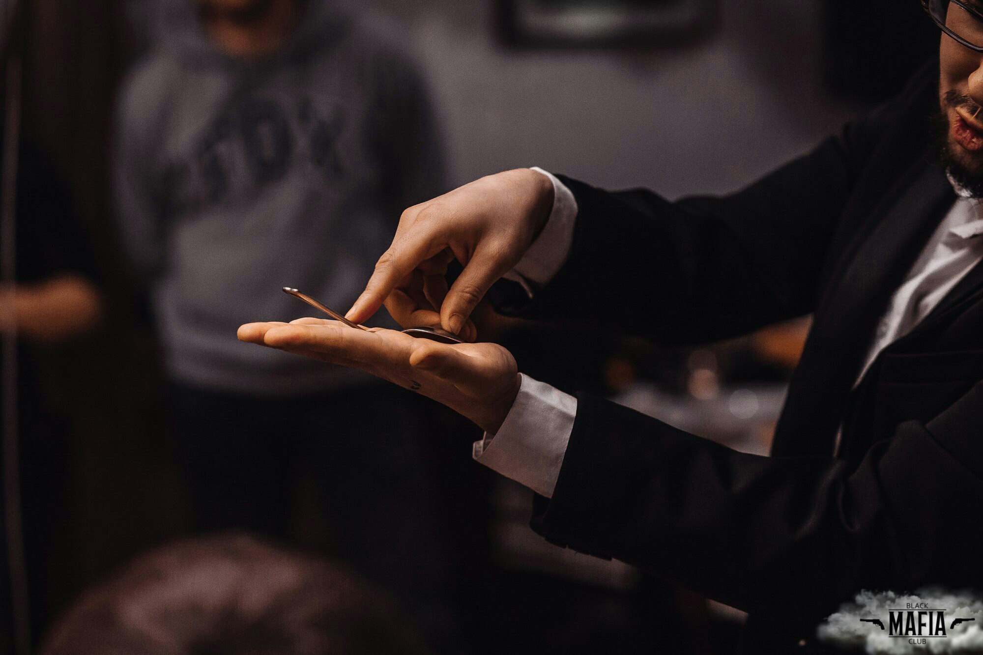 фокусник иллюзионист борис арбузов. булавинцев никита валерьевич юфу. иллюзионист 1998.