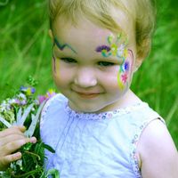 Детский макияж выполнен профессиональным аквагримом Kryolan (Германия), специально предназначенным для этого