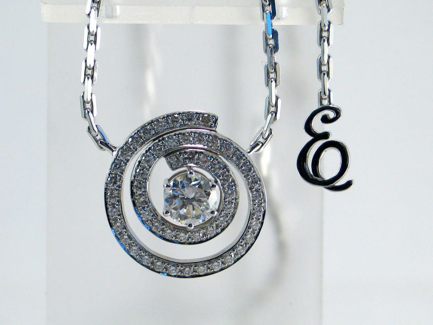 Серебряная цепочка с спиралевидной круглой подвеской с фианитами и подвеска в виде буквы Е - фото 593749 Студия ювелирного дизайна «VG diamond»