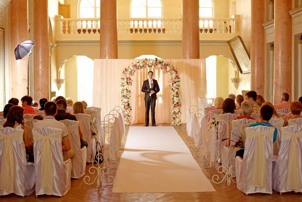 Церемония бракосочетания во дворце - фото 2586163 Ведущий Григорий Разумовский