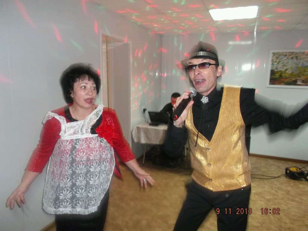 Давайте,Галя...потанцуем!!! - фото 2380372 Ведущий Андрей Бушков