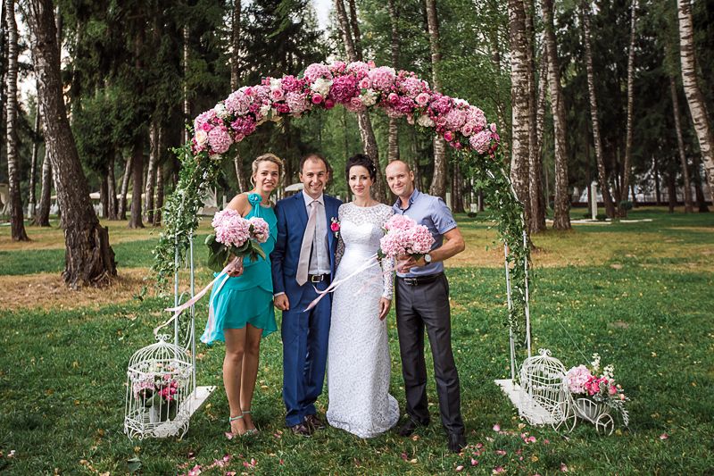 Друзья. Арка для выездной регистрации. Моно Бутик Отель.
 - фото 3695127 Фотограф Янна Левина