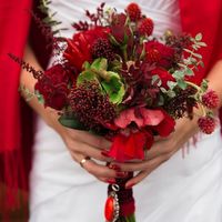 букет невесты из пионовидных роз, анемонов, гортензии, эвкалипта