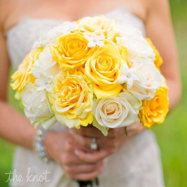Букет невесты из белых и желтых роз - фото 1377651 Buro DeKor - флористы и декораторы