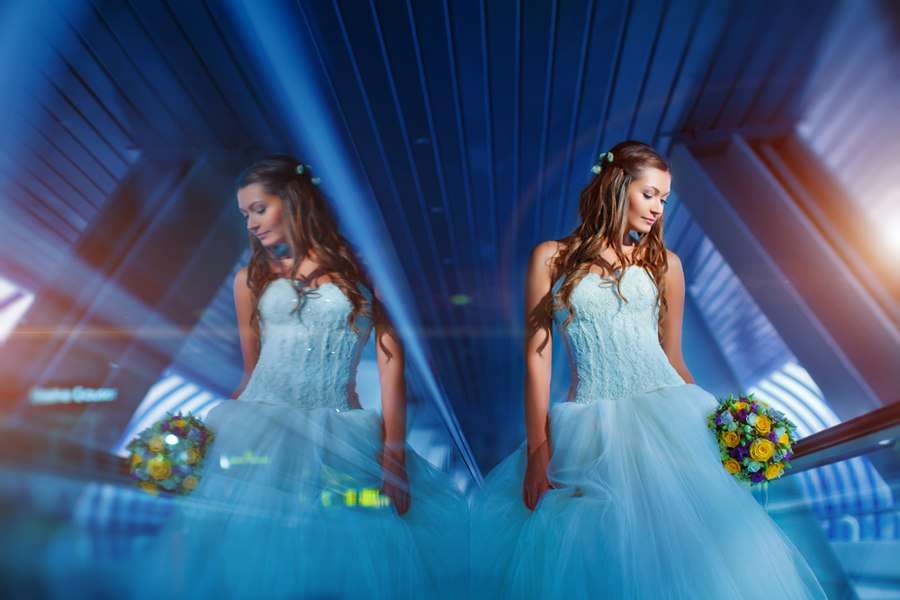 Невеста в пышном голубом платье с кружевным  корсетом с вырезом "сердце" - фото 2433947 Студия свадебной режиссуры "Make a wish"