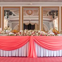 розовая свадьба декор стола молодых