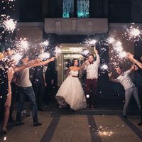 завершение свадебного дня, бенгальские огни