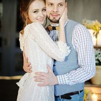 Фотограф: Забелина Дарья 

Организация и координация: 
Флористика и декор: 
Стилист: 
Украшения: 
Будуарное платье: 
Свадебное платье: 
Полиграфия: 