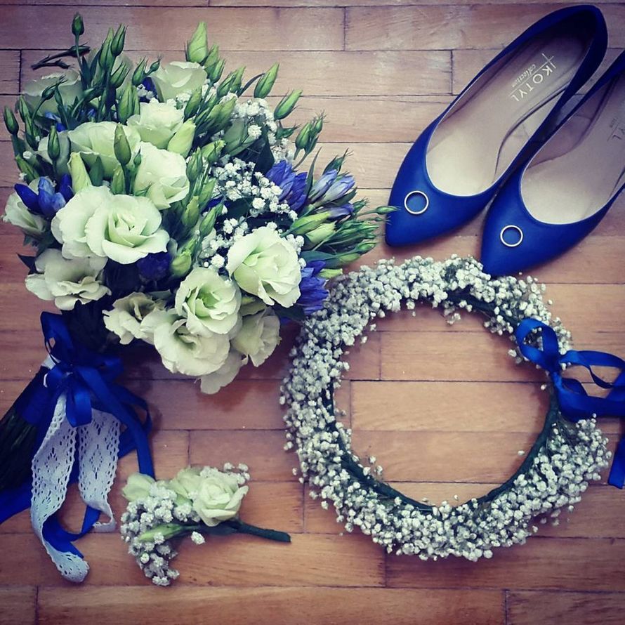 Букет невесты
свадебная флористика
 невесты
свадебная флористика
 - фото 9191744 Парикмахер - визажист Алла Зинченко