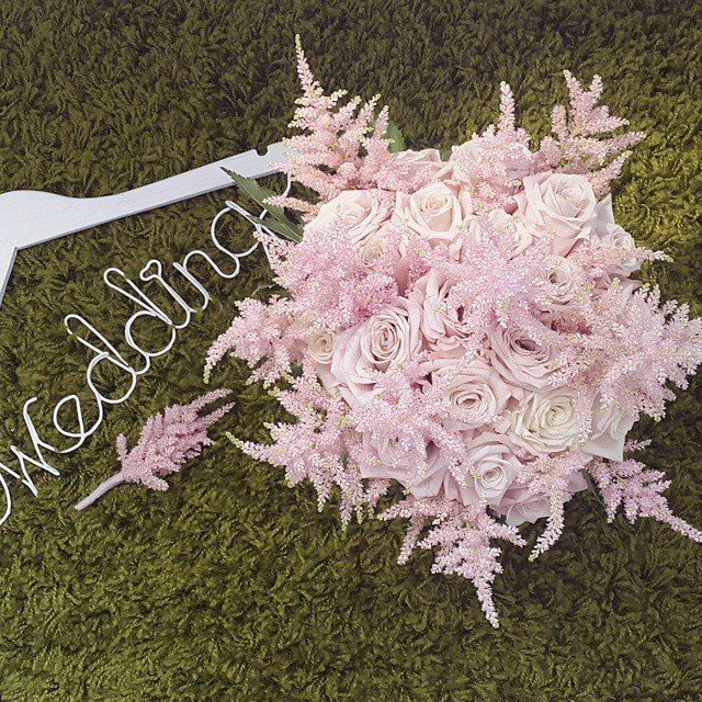 Букет невесты
свадебная флористика
 - фото 9191838 Парикмахер - визажист Алла Зинченко