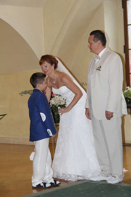 Сын поздравил молодоженов. - фото 1194759 Росса - свадебное агентство в Праге