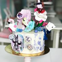 Торт "Алиса в стране чудес"