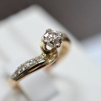 Золотое кольцо с бриллиантами. 585 проба.