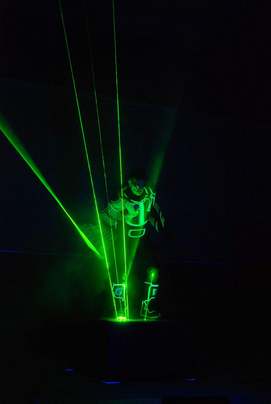 Фото 2697709 в коллекции Laser-X-man шоу - Шоу Laser-X-man (Лазермен шоу)