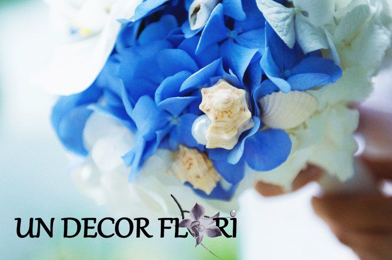 Букет невесты в морском стиле из голубых гортензий и белых морских ракушек - фото 2758415 Оформление и аксессуары Un decor flori 