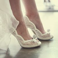 Задать вопрос консультанту: 

Высота каблука 10
Размерный ряд 34-42