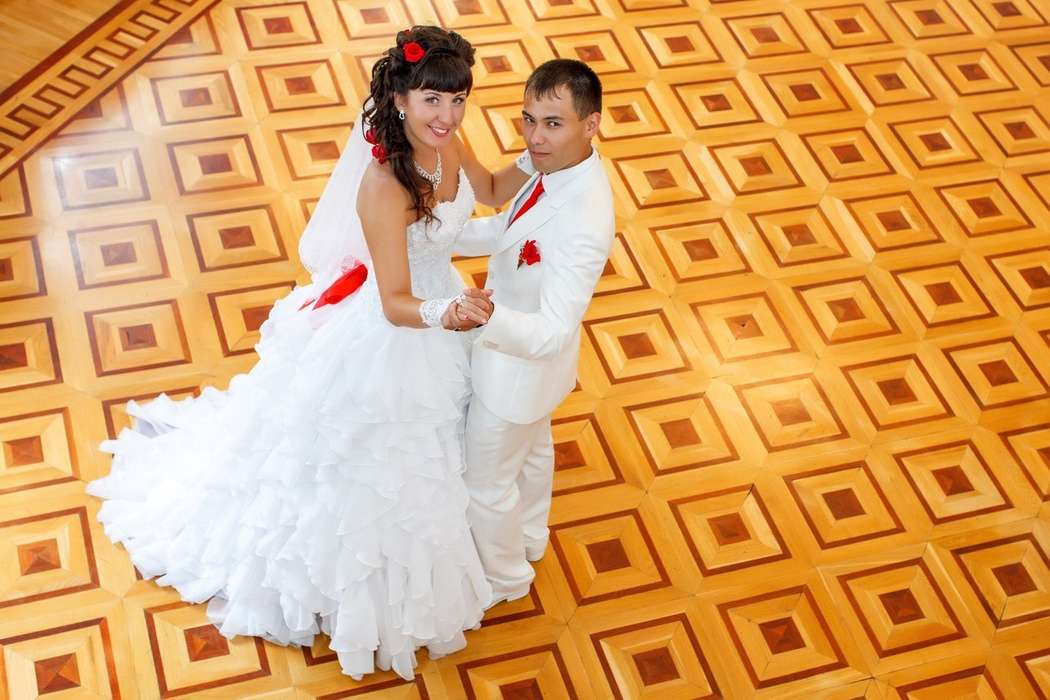 Нежность кружева и шифона представлена в платье на невесте Ольге! - фото 14892636 Свадебный салон Юлии Савиной