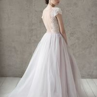 Больше фото: 

Свадебное платье «Вита»
Цена: 40 900 ₽

Возможные цвета:
- молочный
- нежно-розовый
- светло-персиковый
- светло-кофейный
- бежевый
- припыленно-сиреневый
- припыленно-серый

При отсутствии в наличии нужного размера это платье может быть вы