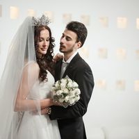 Людмила и Артем!
Фото Иван Батлук 
Макияж Марина Коротких 
Прическа Эльмира Яровенко 
Платье, фата и аксессуары свадебный салон SOVANNA 