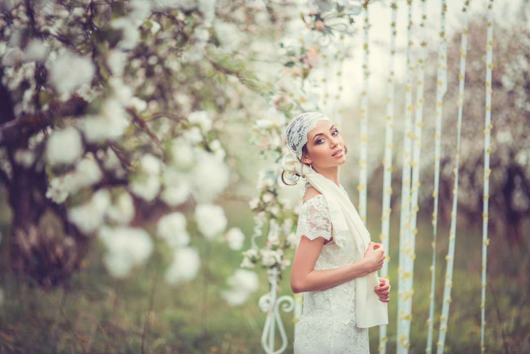 свадебное фото в цветущем саду - фото 3609805 Фотограф Алексей Захаров