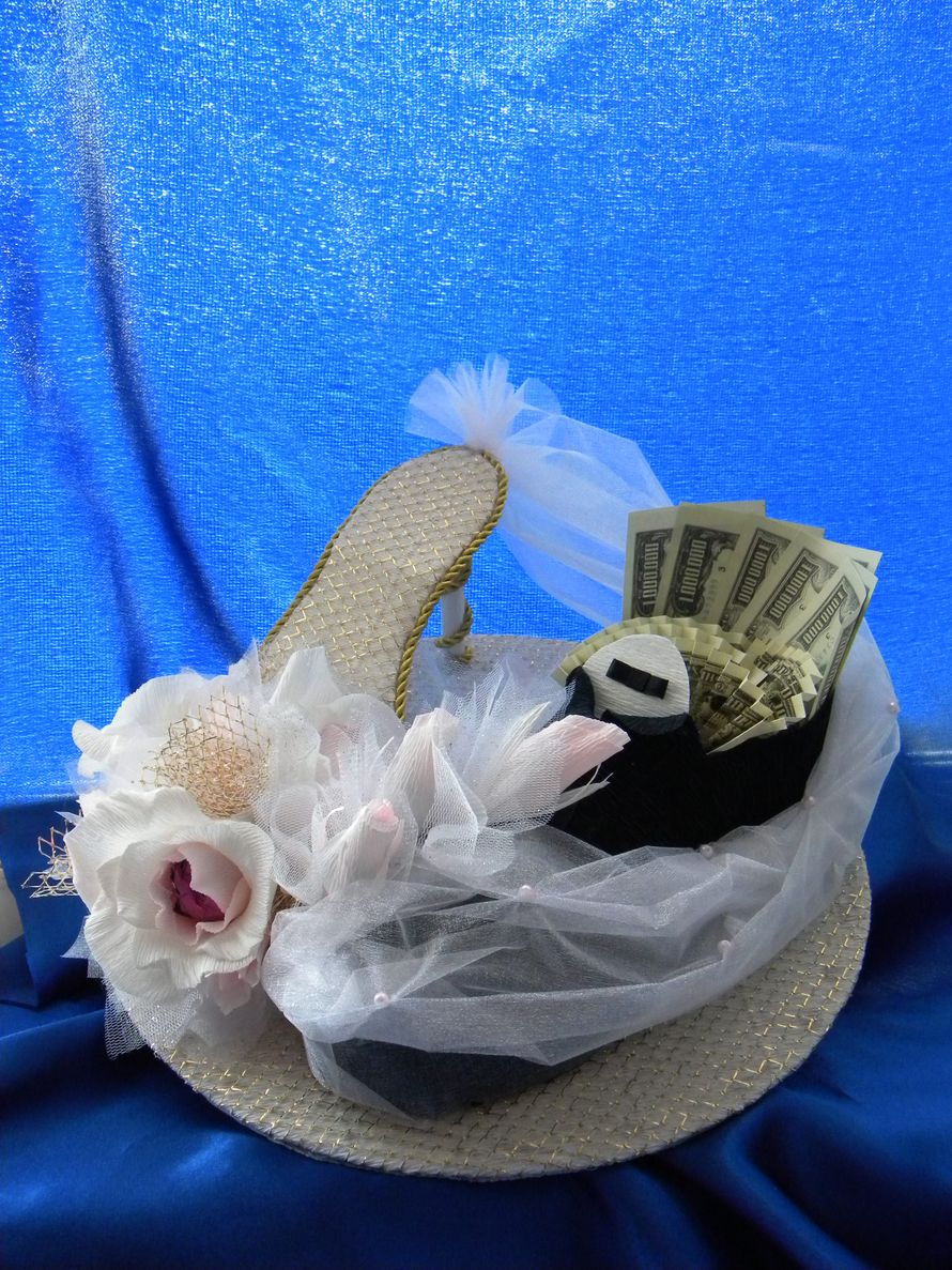 Фото 872101 в коллекции Букеты из конфет, оригинальные подарки - Свадебные аксессуары от Елены Маслиевой