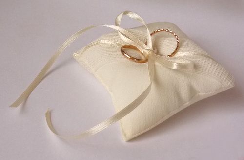 подушечки для обручальных колец - фото 4247513 Vsvadbe - декор для свадьбы