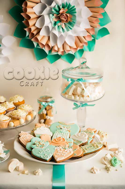 Кэнди-бар в бирюзово-персиковой цветовой гамме - фото 4295131 Cookie craft - пряники и тортики ручной работы