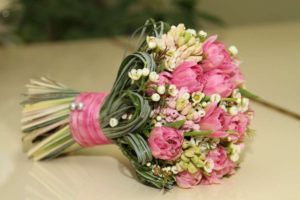 Весенний букет невесты из гиацинтов и тюльпанов - фото 4363341 Арт-деко