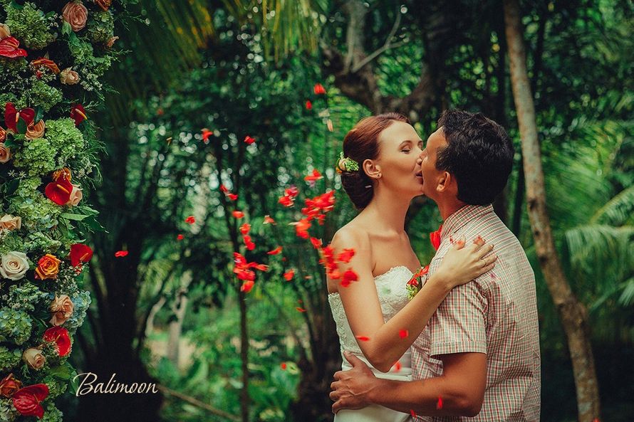Эксклюзивные свадебные церемонии и путешествия на Бали.
#Свадьбы, #свадебная #церемония, #свадебное #путешествие, #медовый #месяц #на #Бали
фотограф: Александра Наветная  - фото 5553408 Balimoon