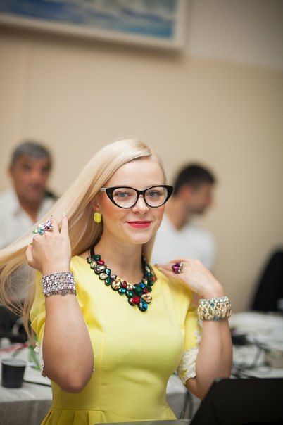 Алена, певица