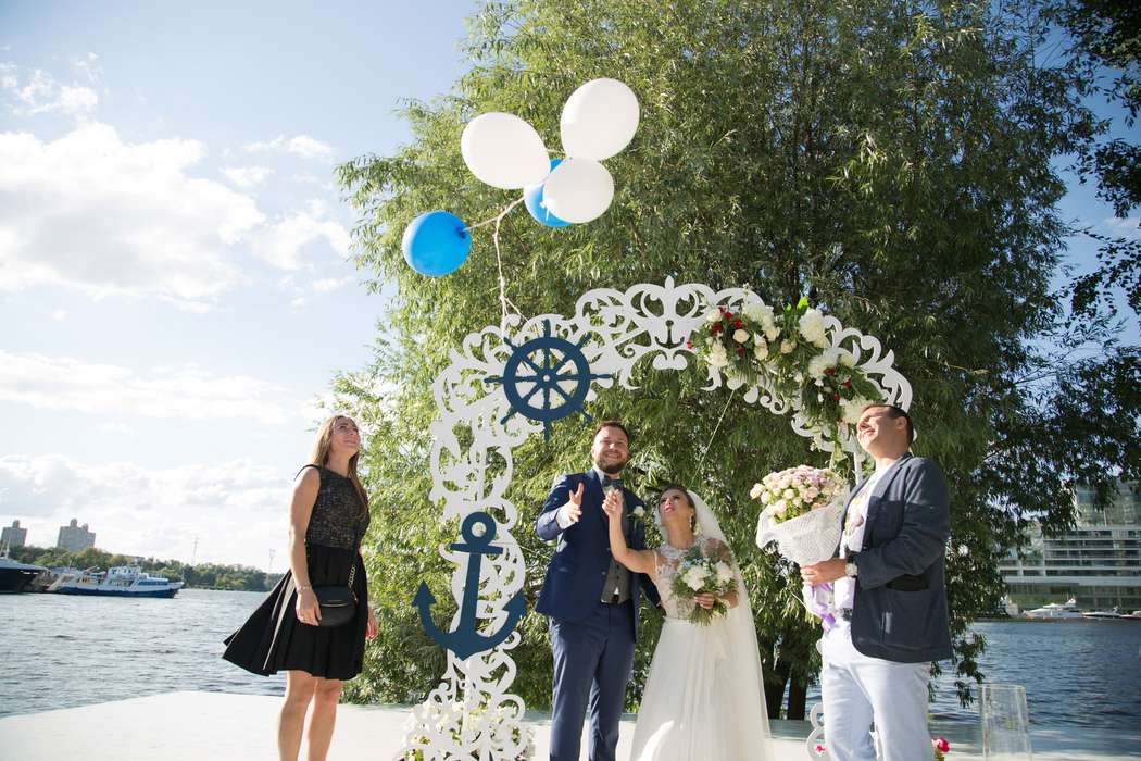 морская тема, морская свадьба, свадьба у воды, выездная регистрация, арка, синий - фото 15539718 Фото и видеосъёмка Fevish studio