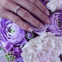 букет с пионами, ранункулюсами, сиренью и розами