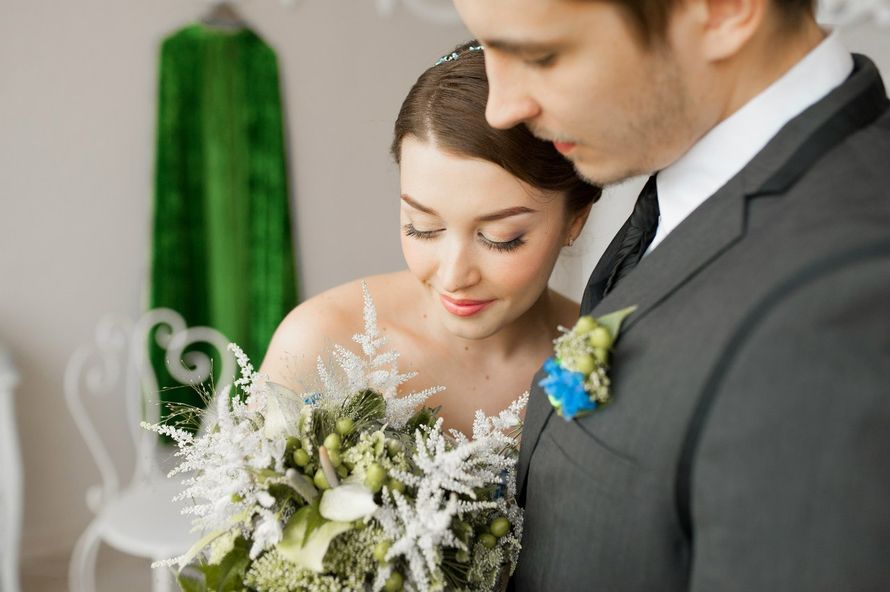 Стилист Ольга Ермолович 
Фотограф Светлана Шенкель 
Флорист Елена Городилова 
Свадебная полиграфия Оксана Лучкина 
Свадебное платье салон Лоранж ht - фото 8987070 Декор и флористика от Елены Городиловой 