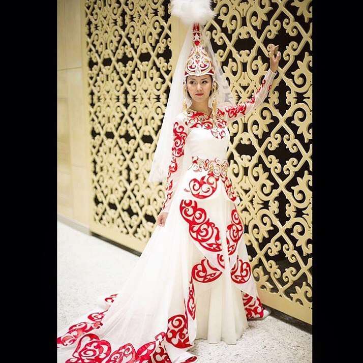 Казахское свадебное платье на кыз узату - фото 9051018 Салон казахских свадебных платьев Золотая пуговица