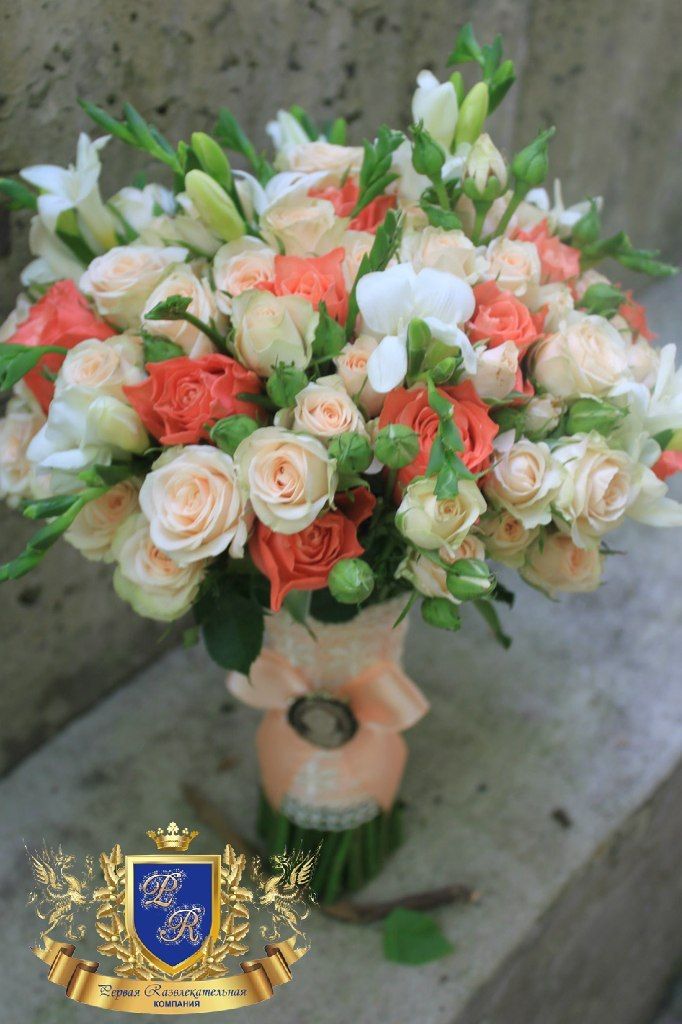 Фото 9109144 в коллекции Букет невесты в кремовом (персиковом) цвете. - Студия декора "Великолепие"