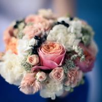 кремовый букет с ягодами