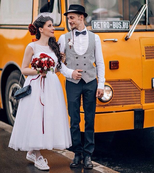 Анастасия и Сергей.
Фото: @annakiseliova
Макияж и прическа: @tomusia__
Флористика: @viktorina_florist
#nevskyflorist#свадьба#необычно#бордовыепионы#букетневесты# - фото 11096542 Флорист Савинова Виктория