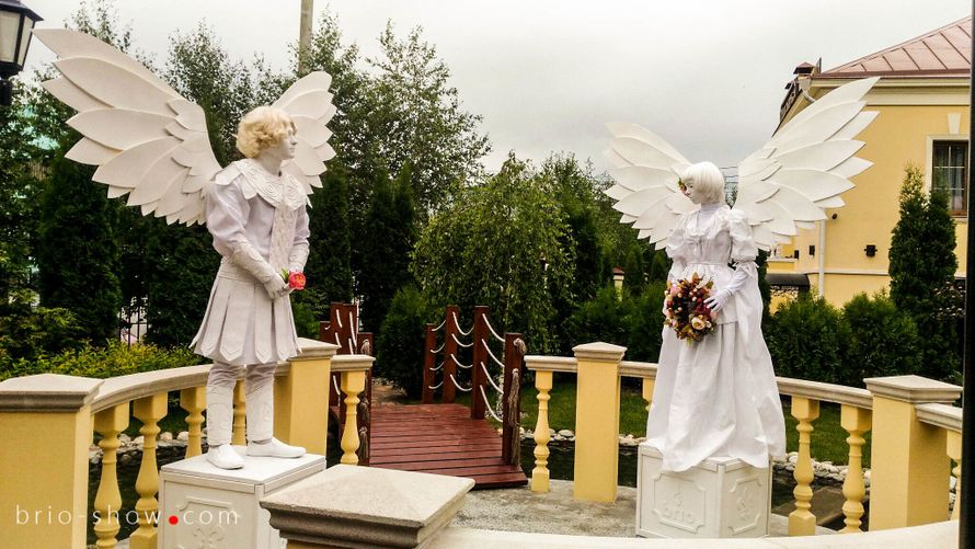 Фото 11429296 в коллекции Живые статуи на свадьбу - Живые статуи "Белые ангелы" 