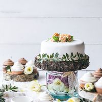 Свадебный торт с каскетками.
Wedding cake mini with cupcakes