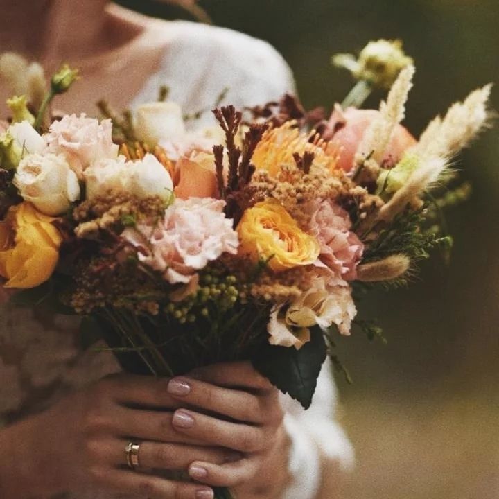 Букет невесты из цветов 