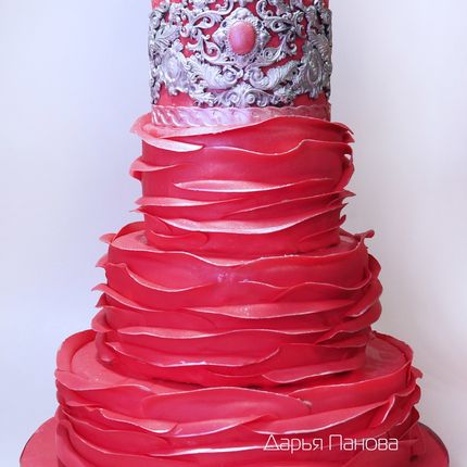Свадебный торт с короной, цена за 1 кг
