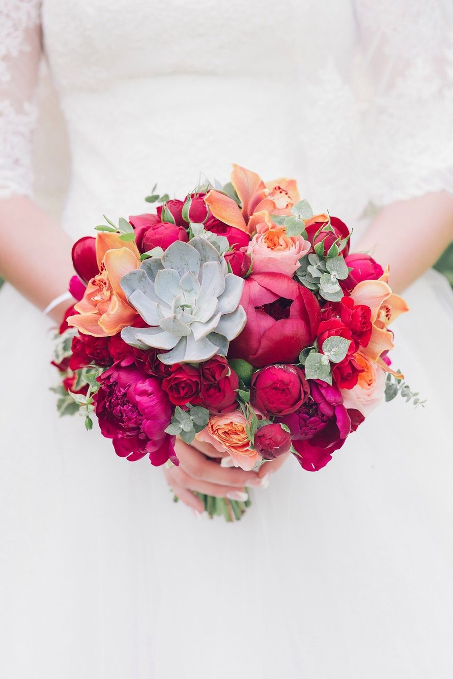 Букет невесты из разных цветов