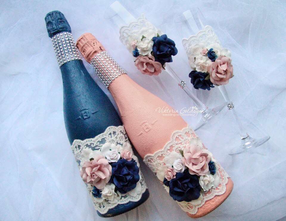 Свадебное шампанское и бокалы для молодожёнов (повтор) - фото 15598640 Невеста01
