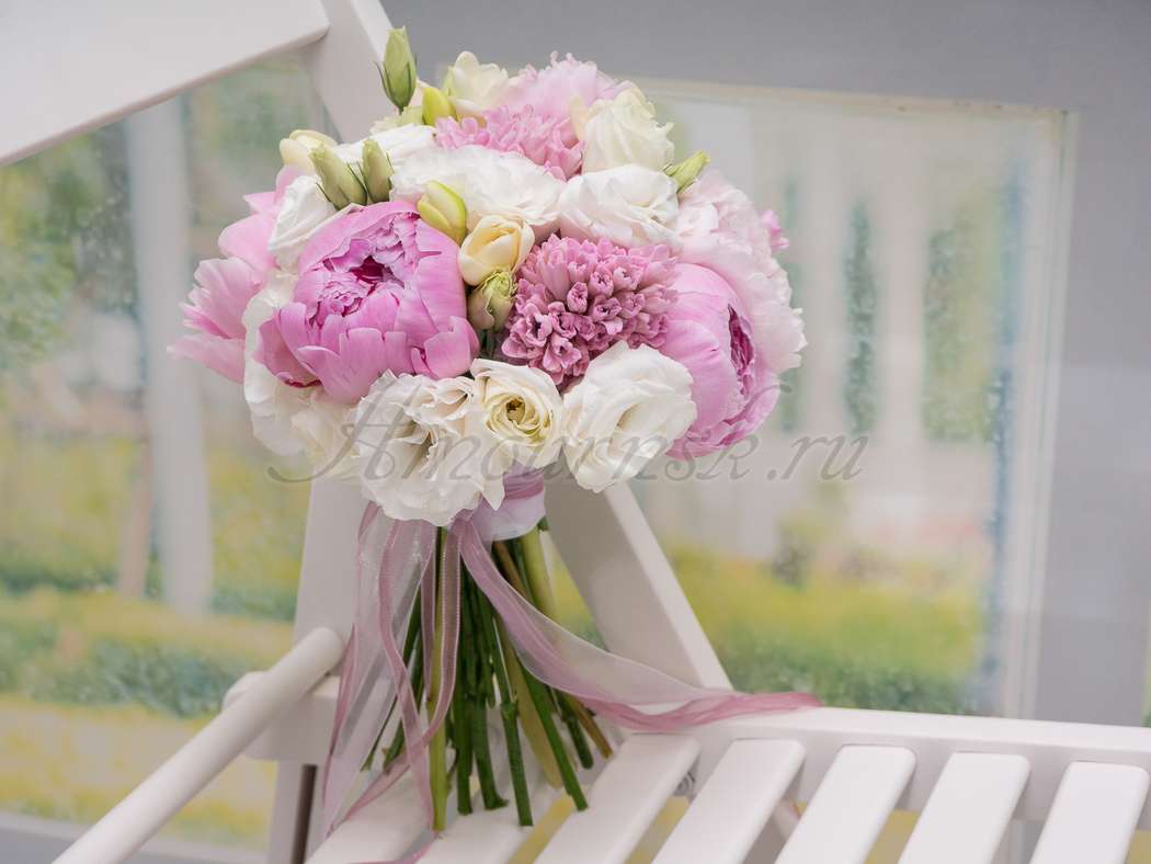 Букет невесты "Нежные истории" - фото 20045469 Амур - сеть цветочных салонов