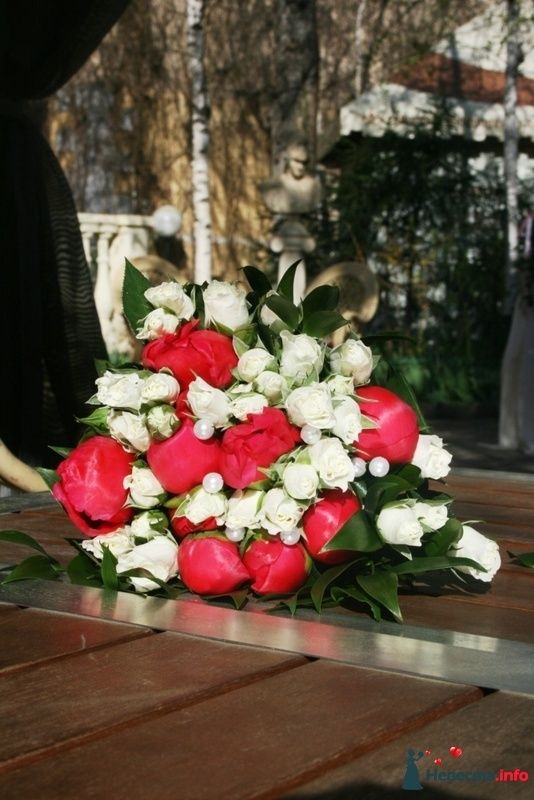 Букет невесты. Пионы и белые кустовые розы.  - фото 91713 Вашкетова Юлия - организатор свадеб, флорист.