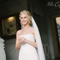 Фото: Вероника Кромбергер 
Видео: CHERNOVFILM 
Стилист: Динара Светашева 
Букет невесты: Цветочный СТИЛЬ 
Платье невесты: Салон свадебной моды "Матримонио"