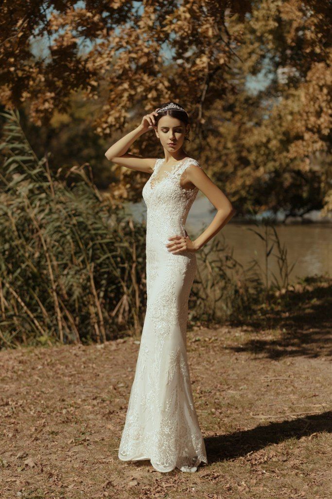 Фото 17204900 в коллекции Свадебные платья Irina Lux коллекция 2018 года  - Сеть свадебных салонов - "Лоранж" и "Шанталь"