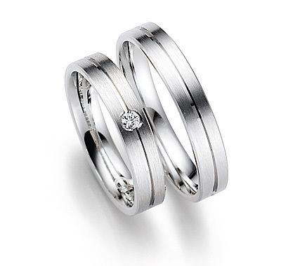 Обручальное кольцо с бриллиантом W0054
