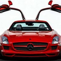 042 Mercedes Benz SLS AMG красный в аренду